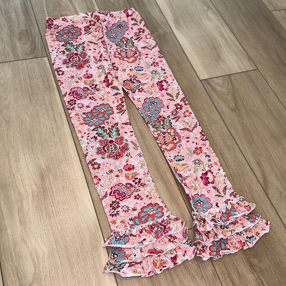 NWOT EUC Adorable Essentials Children’s Boutique Girls Size 8 Ruffle Leggings - Picture 1 of 6